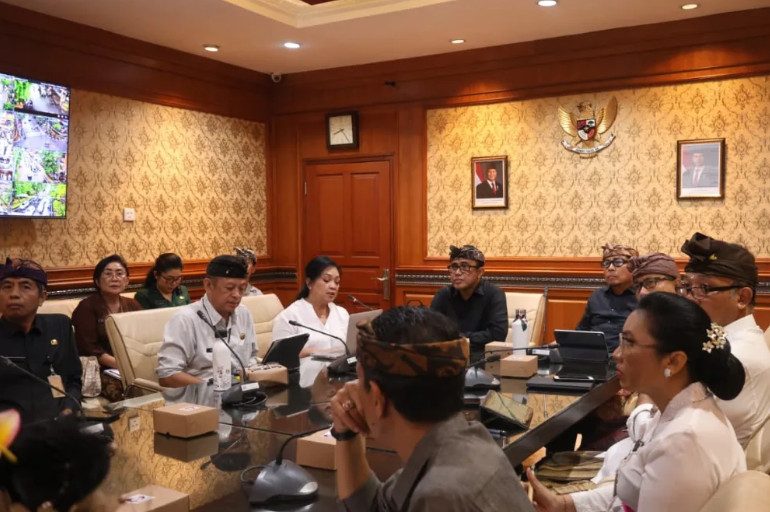 Rapat Terkait Pembahasan Pemenuhan Data Dukung MCSP 2025