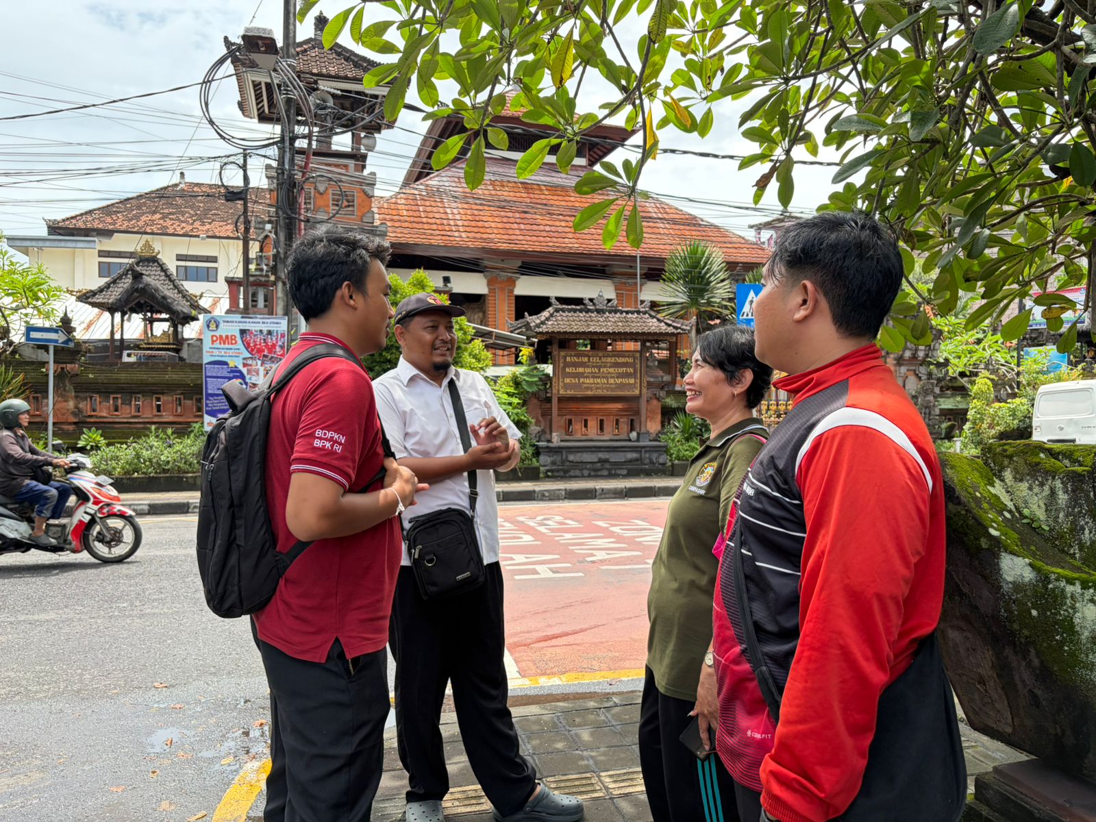 Kegiatan survey lapangan terkait pendataan dan pendampingan pengolahan sampah berbasis sumber.